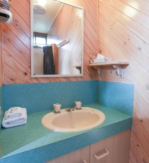 2间卧室的房子, Lazy Acre Log Cabins