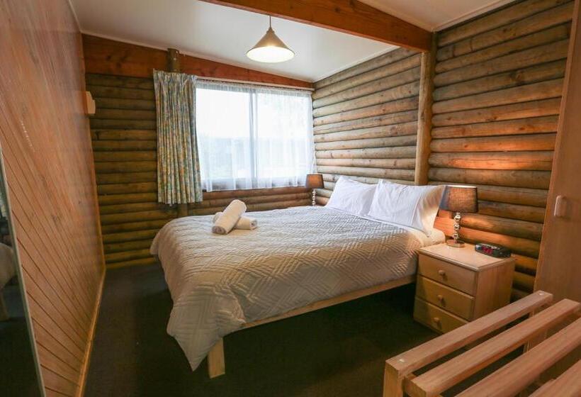 Дом 2 Спальни, Lazy Acre Log Cabins