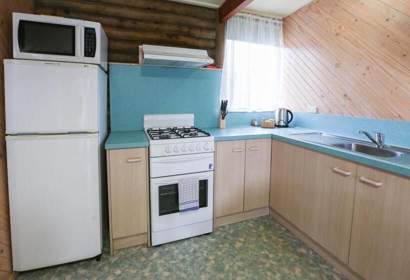 2间卧室的房子, Lazy Acre Log Cabins