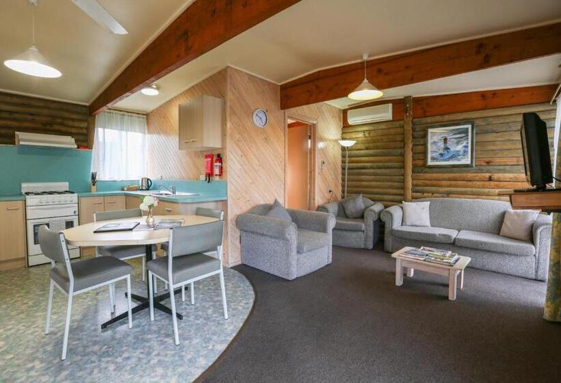 2间卧室的房子, Lazy Acre Log Cabins