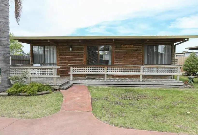 کابین, Lazy Acre Log Cabins
