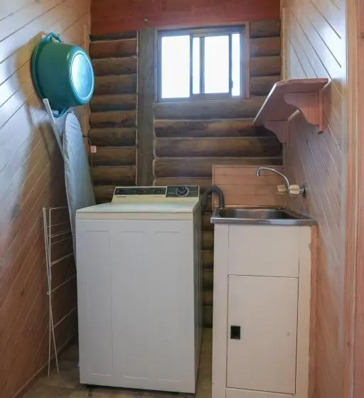 کابین, Lazy Acre Log Cabins