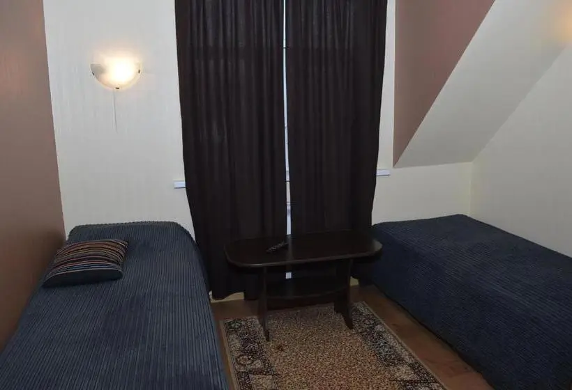 اتاق استاندارد چهار تخته, Aare Accommodation