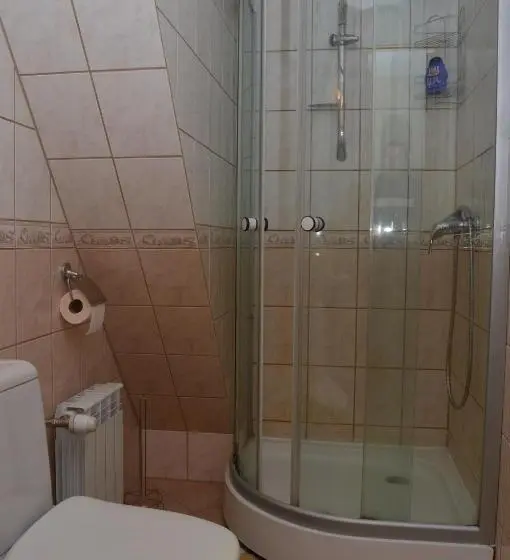 اتاق استاندارد, Aare Accommodation