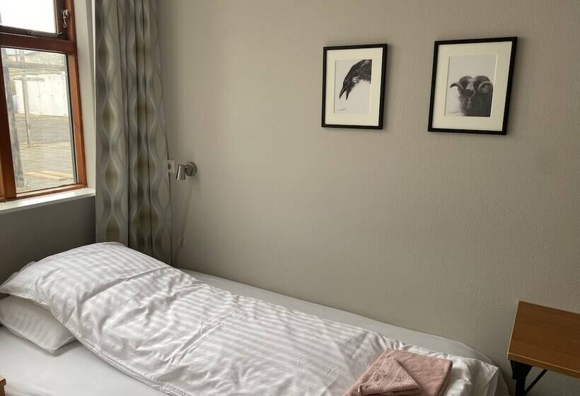 اتاق استاندارد یک تخته با سرویس بهداشتی مشترک, Bakkaflöt Guesthouse