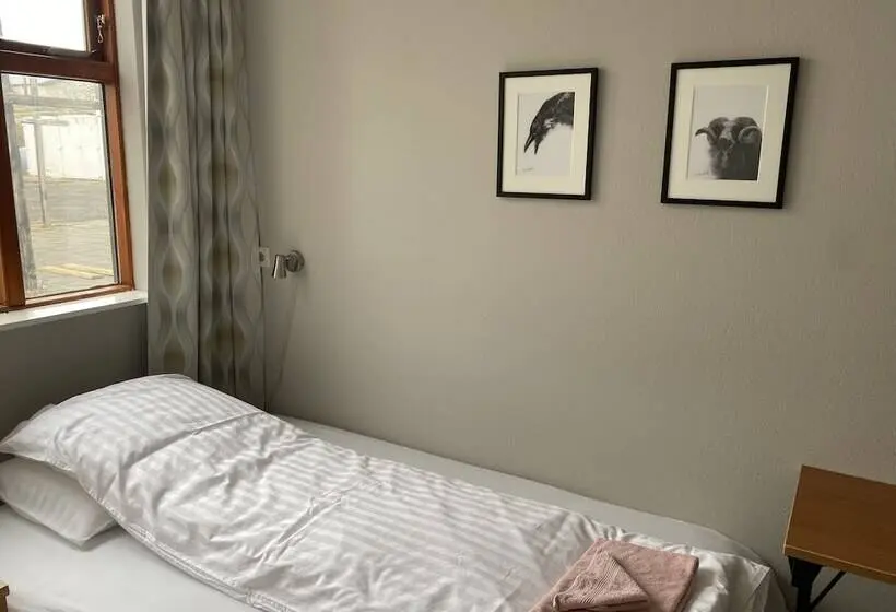 اتاق استاندارد یک تخته با سرویس بهداشتی مشترک, Bakkaflöt Guesthouse