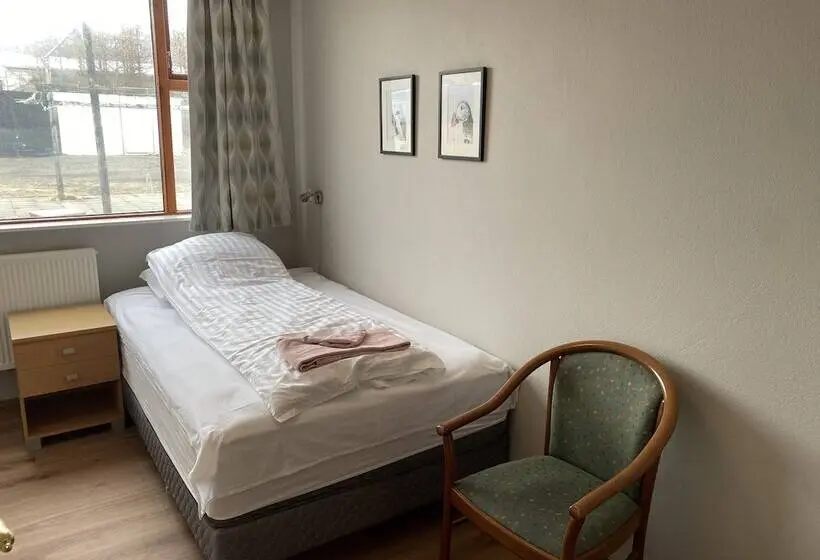 اتاق استاندارد یک تخته با سرویس بهداشتی مشترک, Bakkaflöt Guesthouse