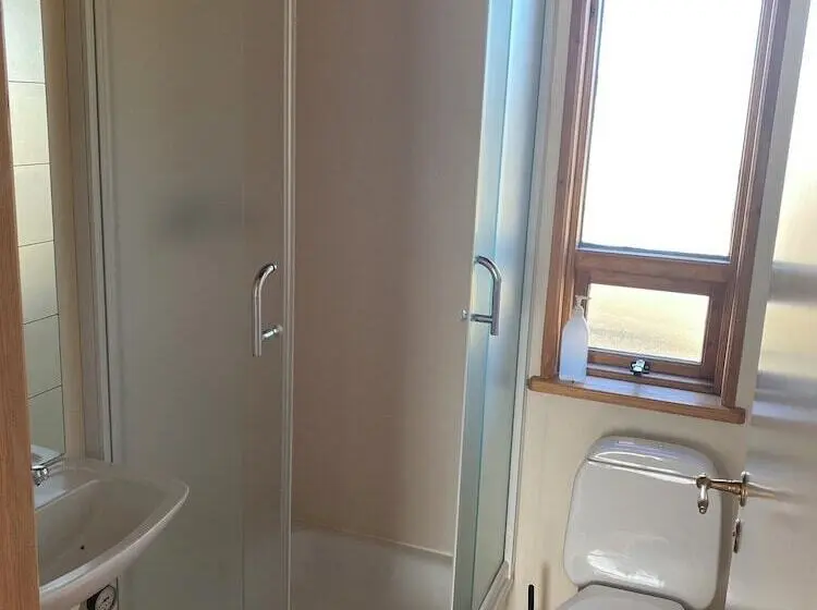 خانه 1 خوابه, Bakkaflöt Guesthouse