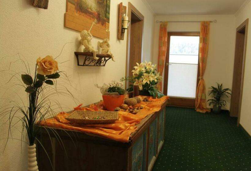 带3个卧室的公寓, Birkenheim Widmann