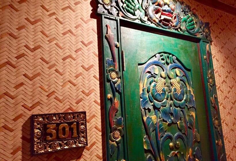 デラックストリプルルーム, Estivant Club