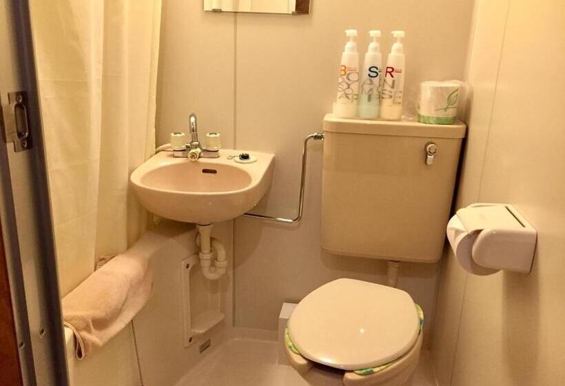 デラックストリプルルーム, Estivant Club