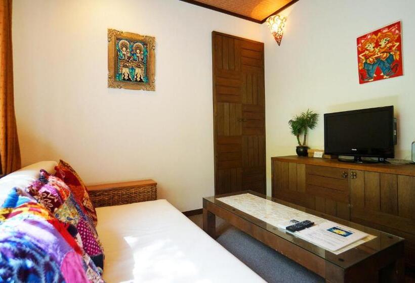 スーペリアールーム, Estivant Club