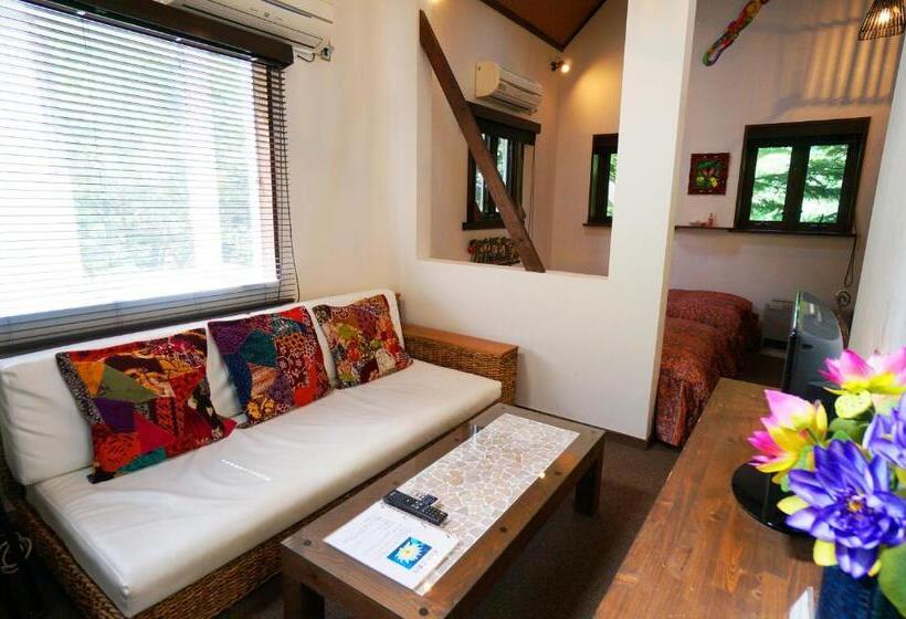 スーペリアの４人部屋, Estivant Club