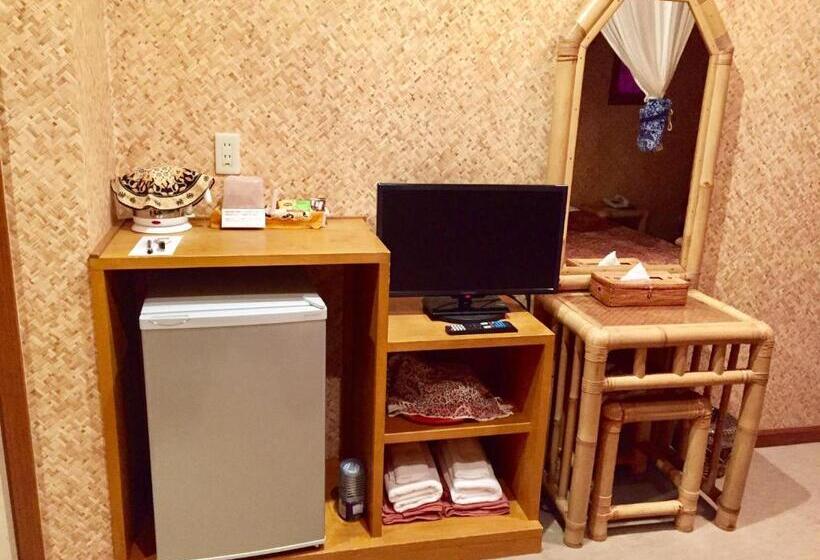 デラックスルーム, Estivant Club