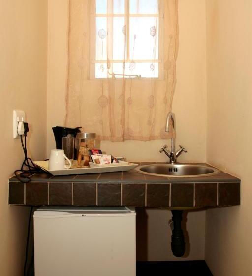 اتاق استاندارد, Hadassa Guest House