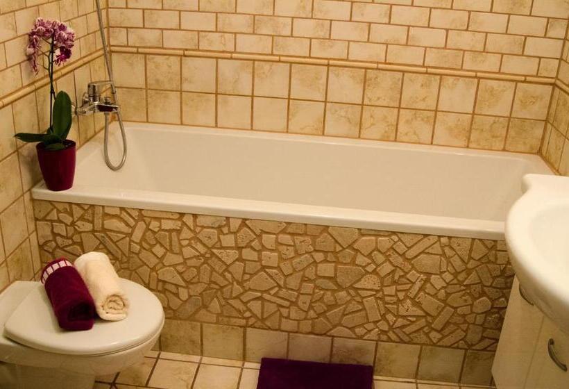 スタンダードスタジオ, Penzion No. 1