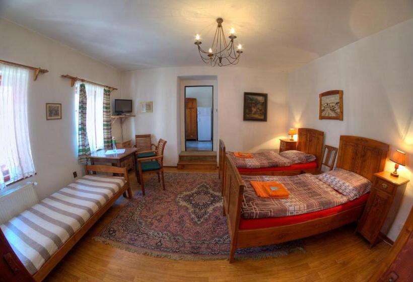 4ベッドルームハウス, Penzion Novopacké Sklepy