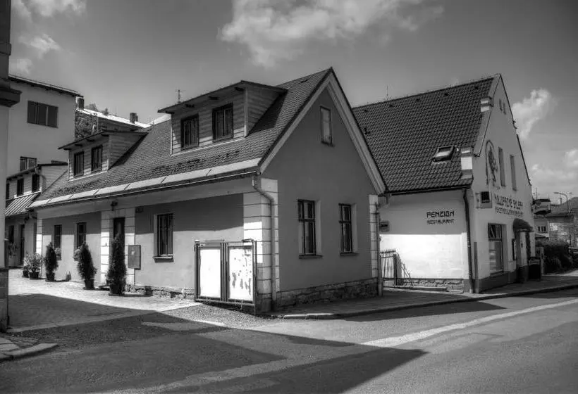 ４ベッドルームハウス, Penzion Novopacké Sklepy