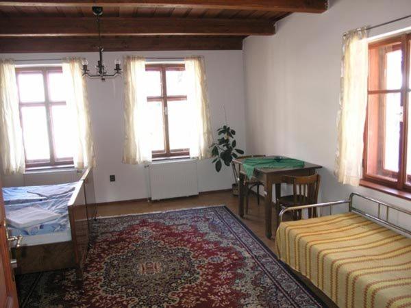 Дом 4 Спальни, Penzion Novopacké Sklepy