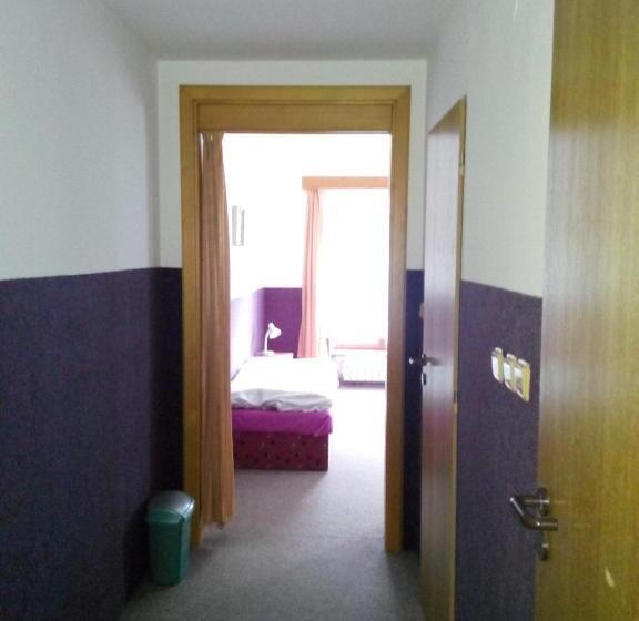 スタンダード４人部屋, Penzion Poprda