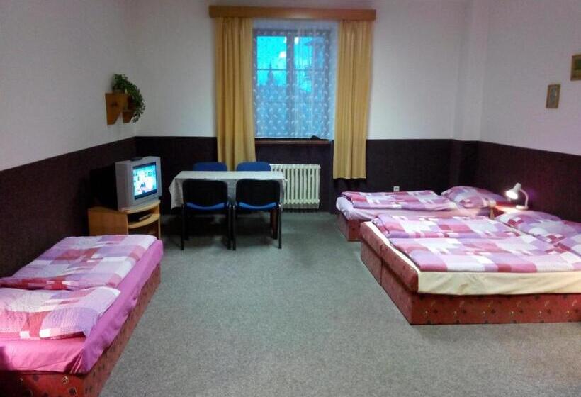 スタンダード４人部屋, Penzion Poprda