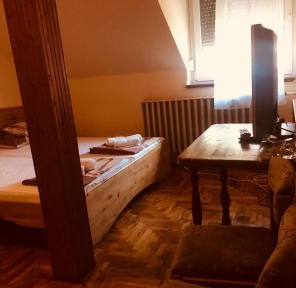 スタンダードルーム, Rózsakert Panzió