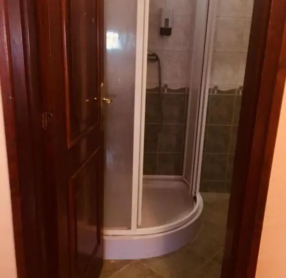 اتاق استاندارد, Rózsakert Panzió