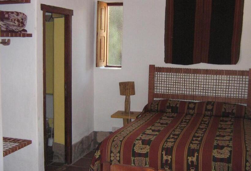 חדר משפחתי, Hosteria La Morada