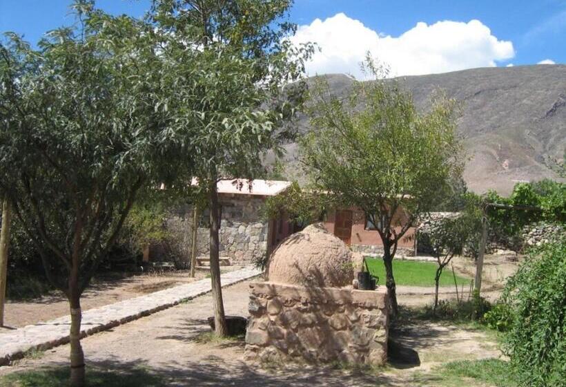 חדר משפחתי, Hosteria La Morada