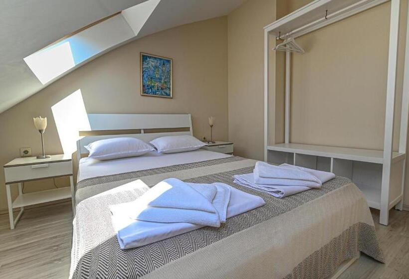 Апартаменты 2 Спальни, Apart Hotel Onegin