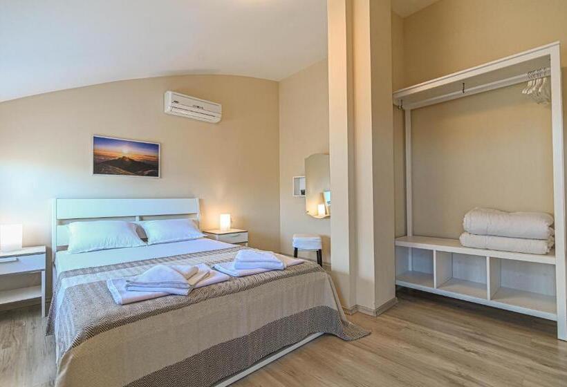 Апартаменты 2 Спальни, Apart Hotel Onegin