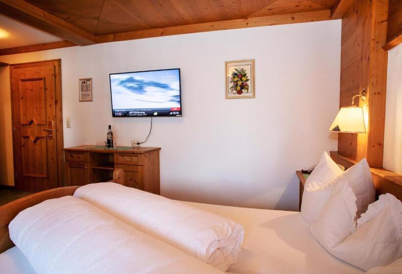 스탠다드 룸, Eggerstüberl