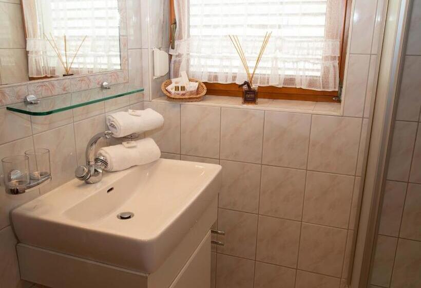 스탠다드 룸, Eggerstüberl