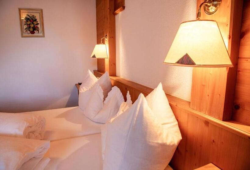 스탠다드 룸, Eggerstüberl