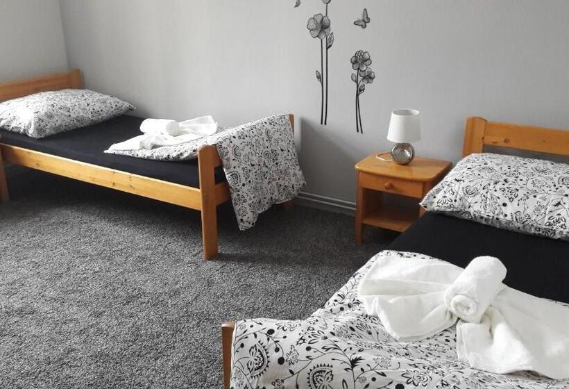 标准间, Excalibur Penzion A Restaurace