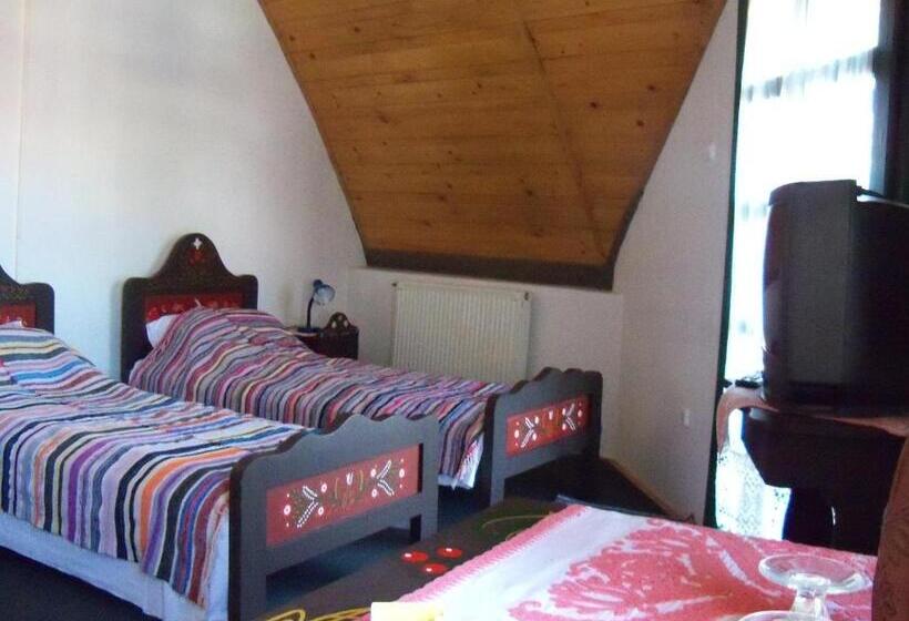 Люкс, Góbé Csárda