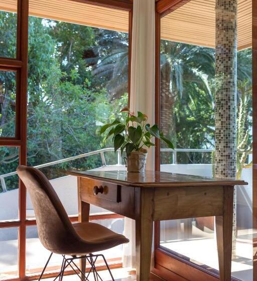 家庭间, Lézard Bleu Guest House