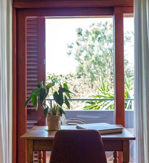 带泳池观景的豪华房, Lézard Bleu Guest House