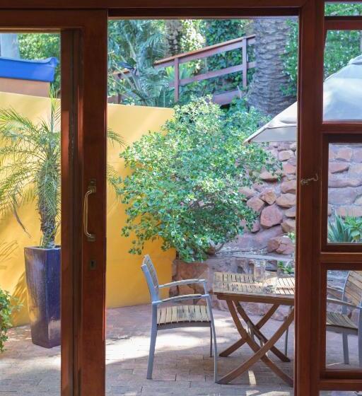 标准间带山景, Lézard Bleu Guest House