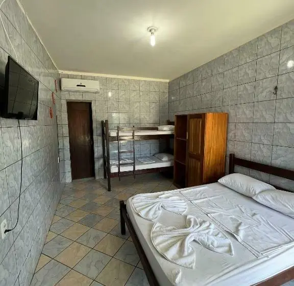 Quarto Quádruplo Estandar, Pousada Ipê