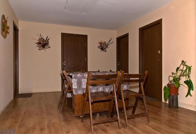 חדר סטנדרט לארבעה, Pension Miorita