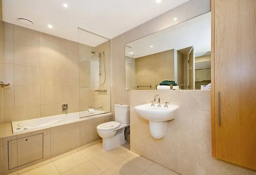 آپارتمان 3 خوابه, Space Holiday Apartments