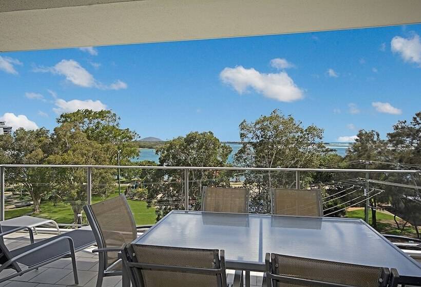 آپارتمان 3 خوابه, Space Holiday Apartments