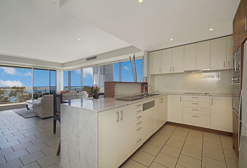 آپارتمان 2 خوابه با چشمانداز دریا, Space Holiday Apartments