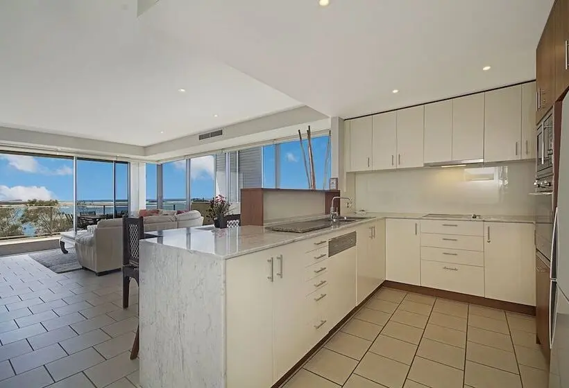 آپارتمان 2 خوابه با چشمانداز دریا, Space Holiday Apartments