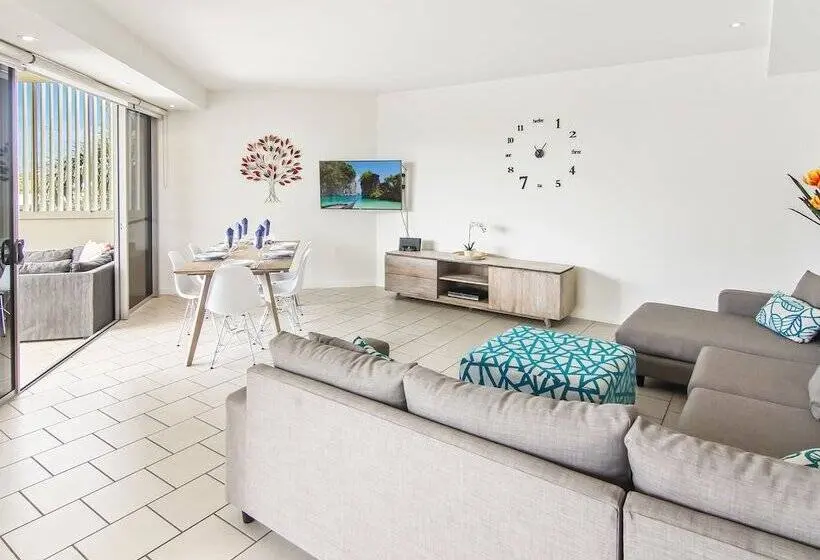 2 Bedroom Apartment Garden View, Space Holiday Apartments