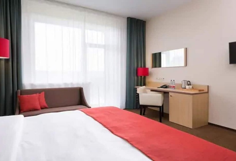 小型套房带阳台, Azimut Hotel Pereslavl