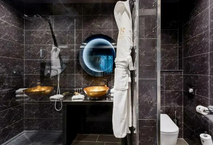 سوئیت با وان آب گرم, H Hotel - Adults Only