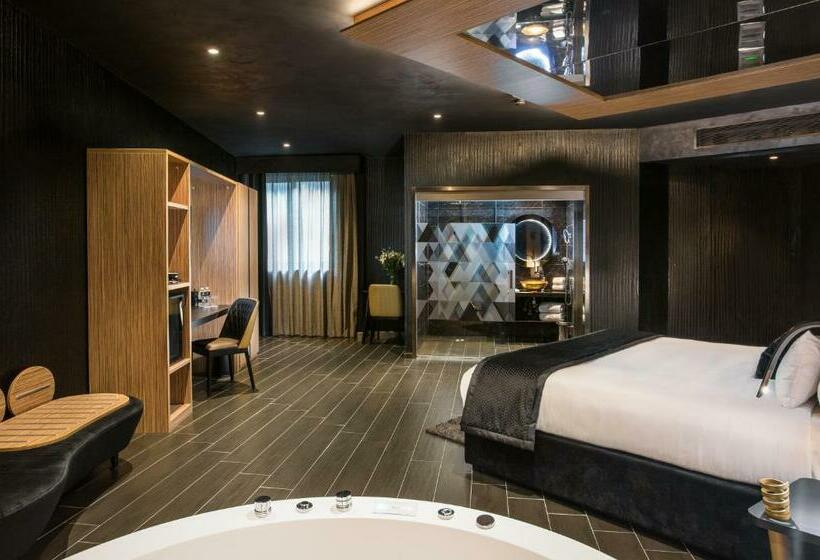 سوئیت با وان آب گرم, H Hotel - Adults Only