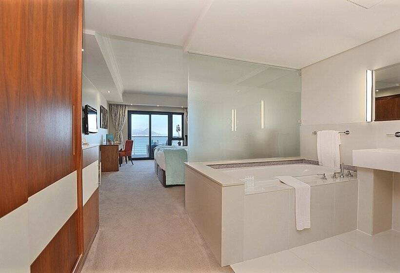 اتاق استاندارد با بالکن و چشم‌انداز دریا, Blaauwberg Beach